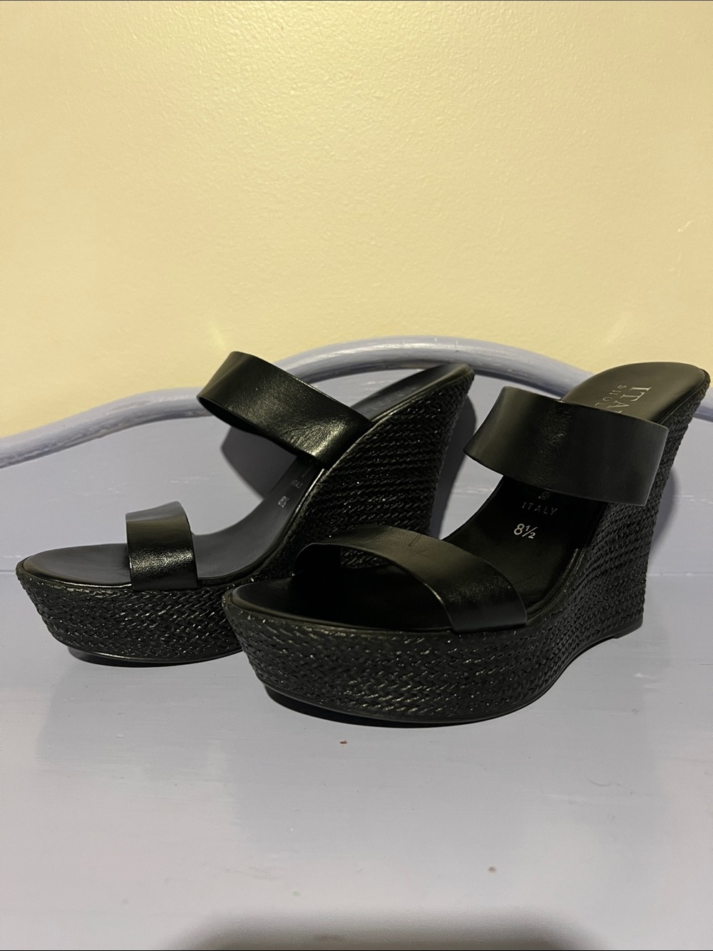 Italian Shoemakers Black Wedge Heels Sz 8.5